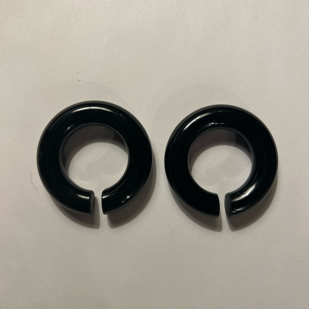 Diablo Organics glass hoops in black. Gauge 7/16